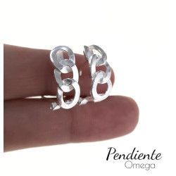 Pendiente Omega Eslabones Lisos en Plata de Ley 925mls