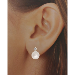 Pendiente Omega de Perla Japonesa con Circonita en Plata de Ley 925mls