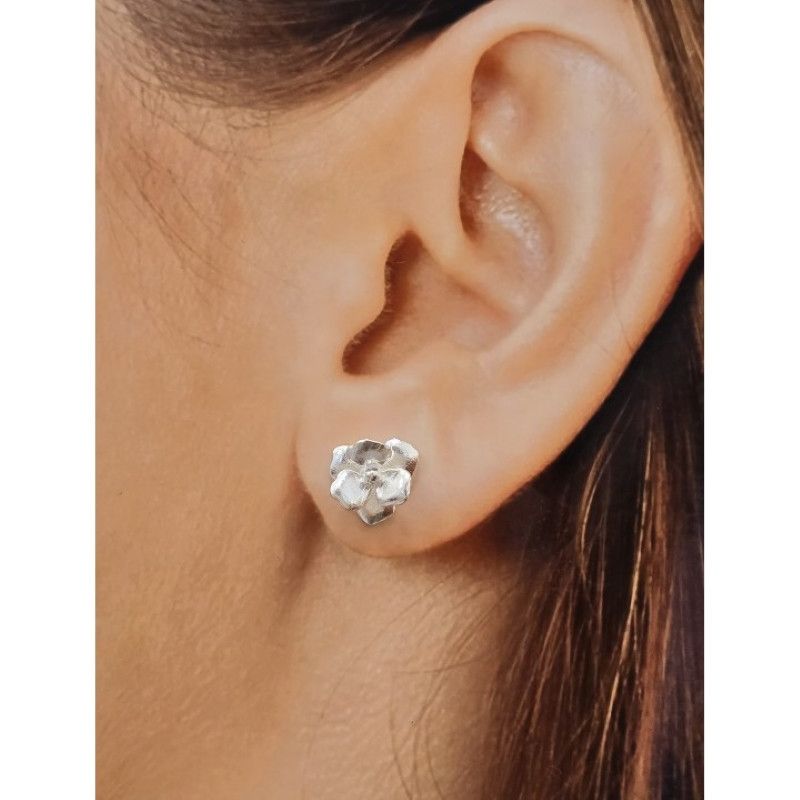 Pendientes de Flor Mate en Plata de Ley 925mls