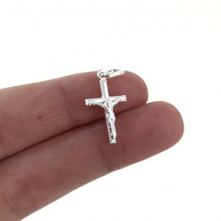 Colgante de Cruz con Cristo en Plata de Ley 925mls
