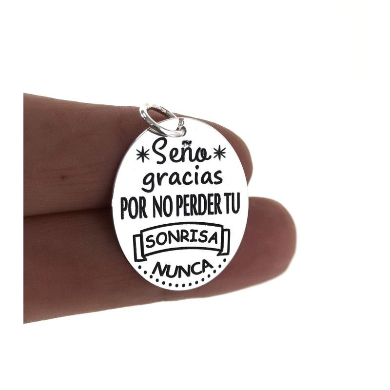 Colgante para Seño con mensaje en Plata de Ley 925mls