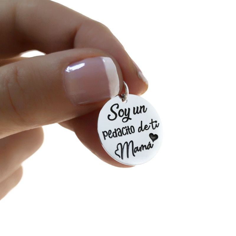 Colgante de Mamá con Mensaje "Soy un pedacito de ti Mamá" en Plata 925