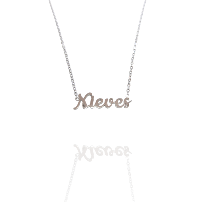 Collar con nombre de Nieves en Acero Hipoalergénico 316l