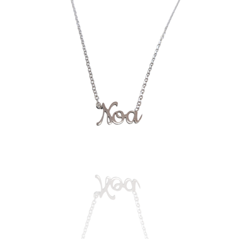 Collar con nombre de Noa en Acero Hipoalergénico 316l
