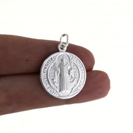 Colgante Medalla de San Benito Protector en Plata de Ley 925mls