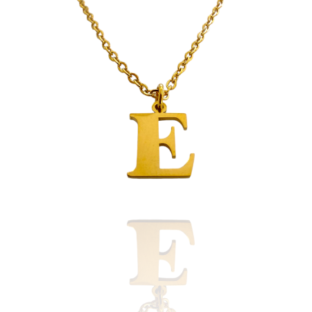 Collar con Inicial "E" en Acero Dorado Liso Hipoalergénico 316l