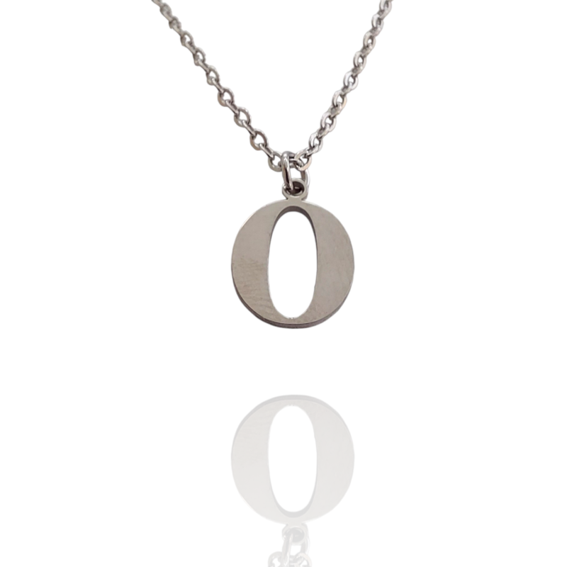 Collar con Inicial "O" en Acero Plateado Liso Hipoalergénico 316l