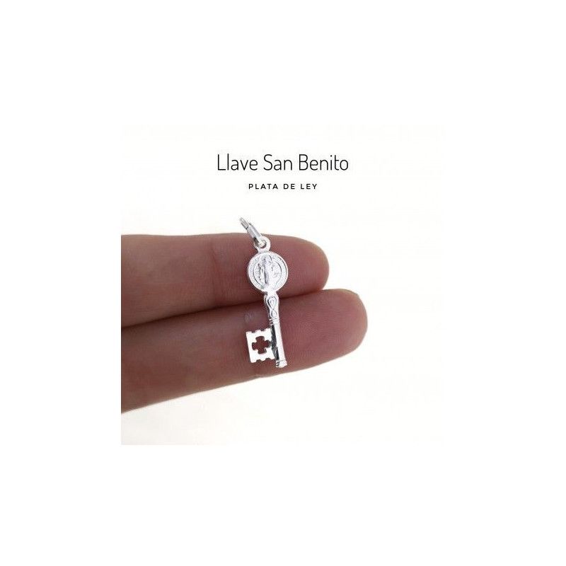 Colgante de Llave de San Benito en Plata de Ley 925mls
